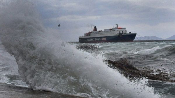 Κέρκυρα δεμένα πλοία