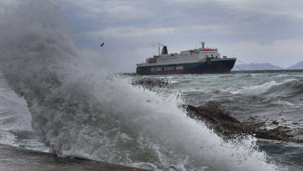 Κέρκυρα δεμένα πλοία