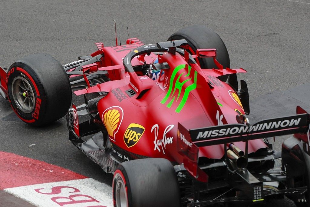 pole position για Leclerc και Ferrari